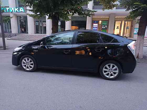 Toyota Prius 2011 an Bender Bender
