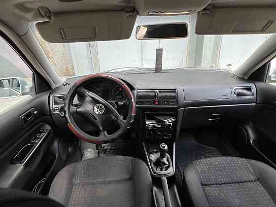 Volkswagen Golf 2000 an Tiraspol Tiraspol