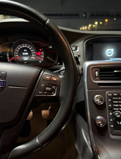 Volvo V60 2015 an Tiraspol Tiraspol - fotografie 5