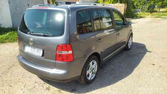 Volkswagen Touran 2006 an Tiraspol Tiraspol