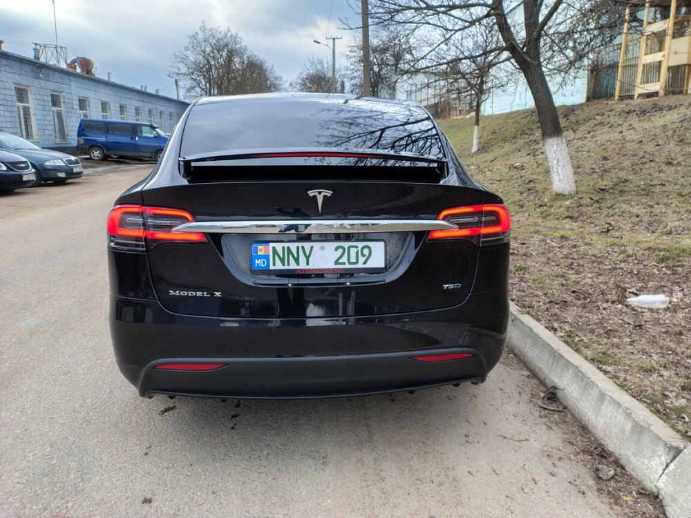 Tesla Model X 2018 an Tiraspol Tiraspol - fotografie 8