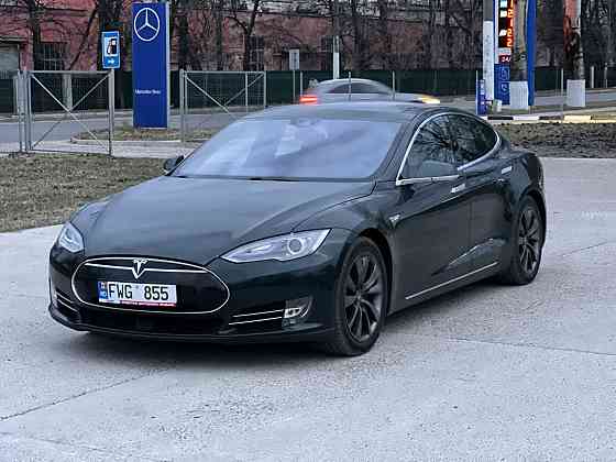 Tesla Model S 2015 an Tiraspol Tiraspol