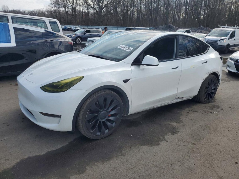 Tesla Model Y 2023 год Тирасполь Тирасполь - изображение 3