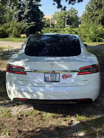 Tesla Model S 2016 an Tiraspol Tiraspol