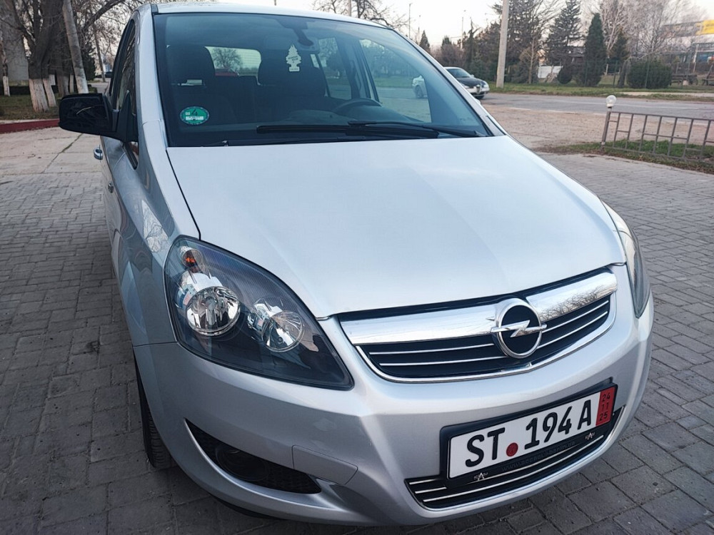 Opel Zafira 2011 an Tiraspol Tiraspol - fotografie 8