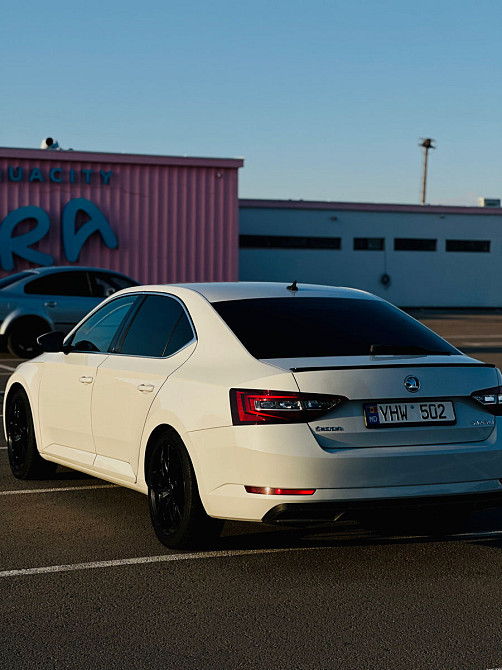 Skoda Superb Кишинёв - изображение 5