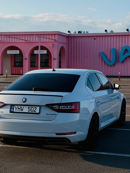 Skoda Superb Кишинёв - изображение 4