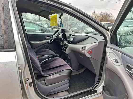 Nissan Almera Tino Кишинёв