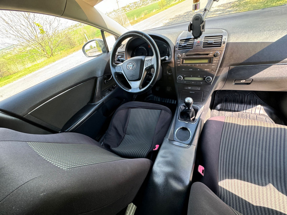 Toyota Avensis Chişinău - fotografie 9