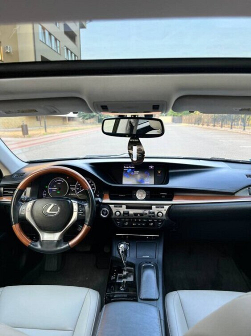 Lexus ES300h, 2.5 Hybrid, отличное состояние Тирасполь - изображение 5