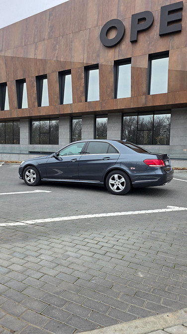 Mercedes E-Class Chişinău - fotografie 3