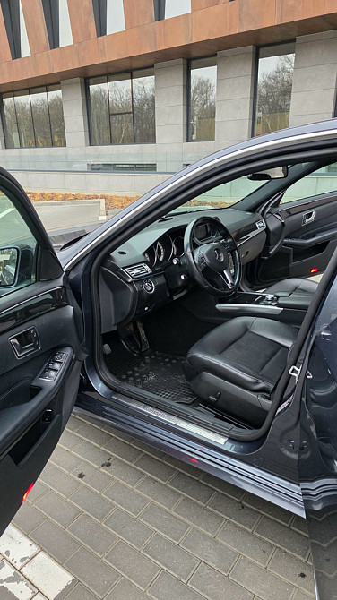 Mercedes E-Class Chişinău - fotografie 9