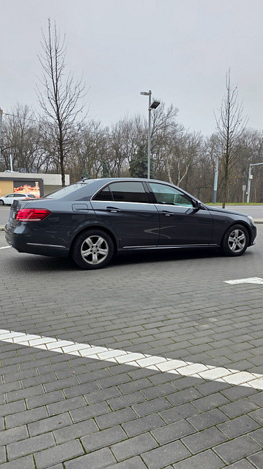 Mercedes E-Class Chişinău - fotografie 2