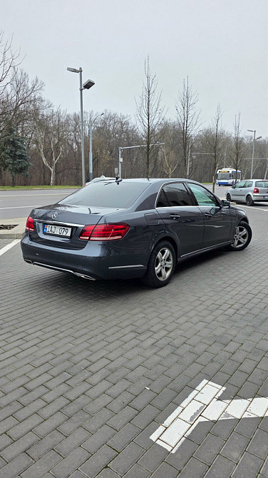 Mercedes E-Class Chişinău - fotografie 4