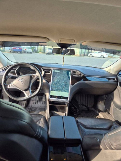 Tesla S Tiraspol - fotografie 3