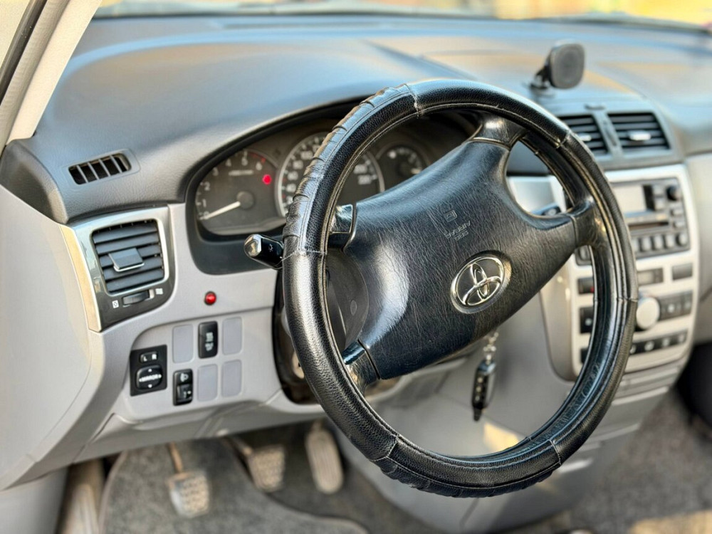 Продам Toyota Avensis Verso Tiraspol - fotografie 8