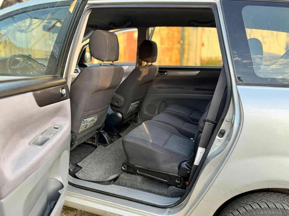 Продам Toyota Avensis Verso Tiraspol - fotografie 7