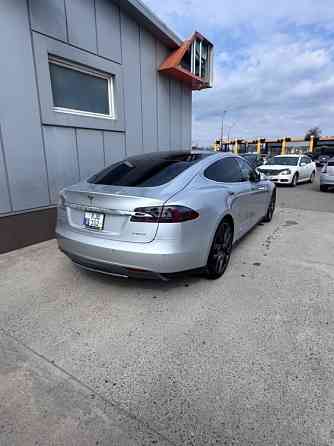 Тесла S Performance Tiraspol