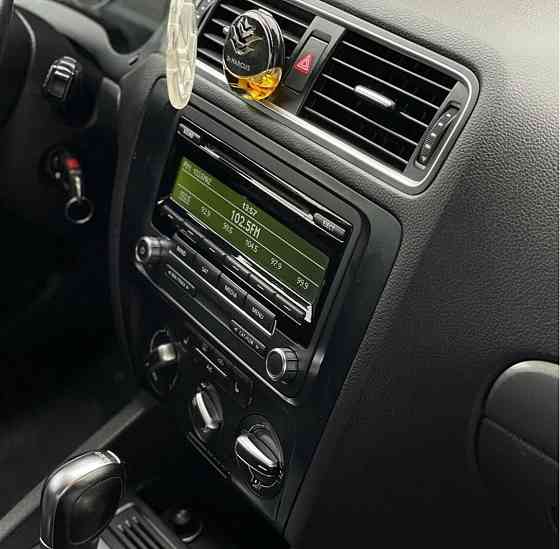 Volkswagen Jetta 2014 an Bender Bender
