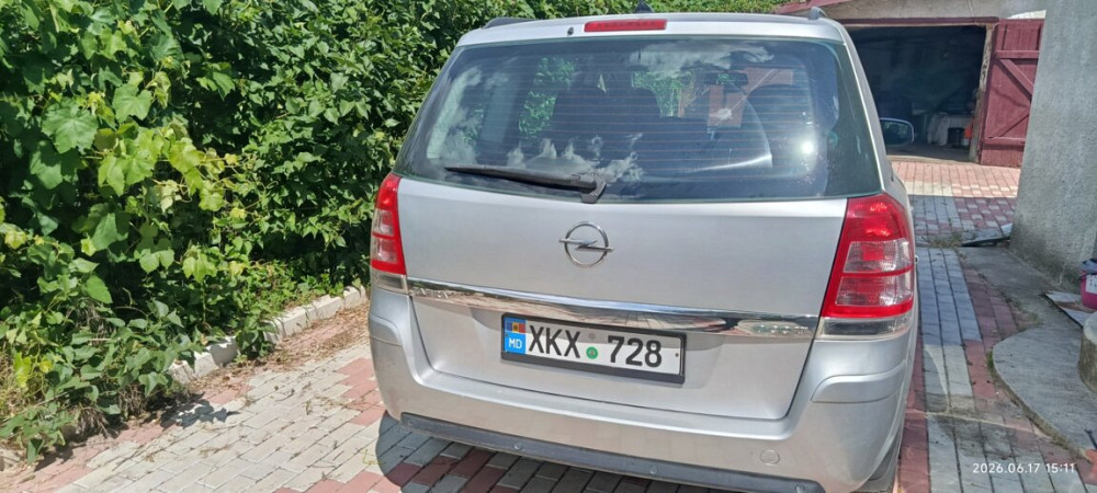 Opel Zafira 2009 год Тирасполь Тирасполь - изображение 6