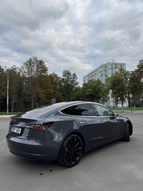 Tesla Model 3 2018 год Бендеры Бендеры - изображение 9