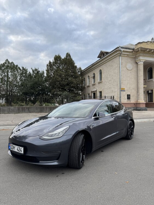 Tesla Model 3 2018 год Бендеры Бендеры - изображение 4