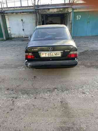 Mercedes W124 1994 an Bender Bender