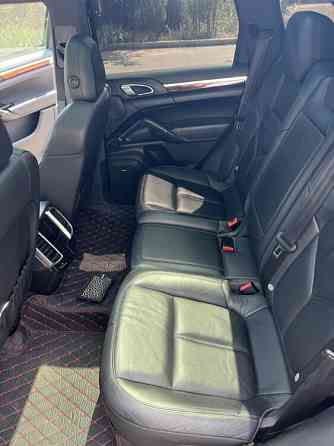 Porsche Cayenne 2010 год Бендеры Бендеры
