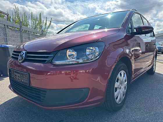 Volkswagen Touran 2012 an Camenca Camenca
