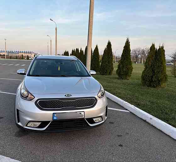 Kia Niro 2017 an Bender Bender