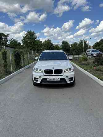 BMW X5 2012 an Bender Bender