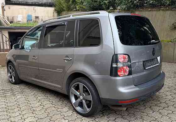 Volkswagen Touran 2007 an Maiac Maiac