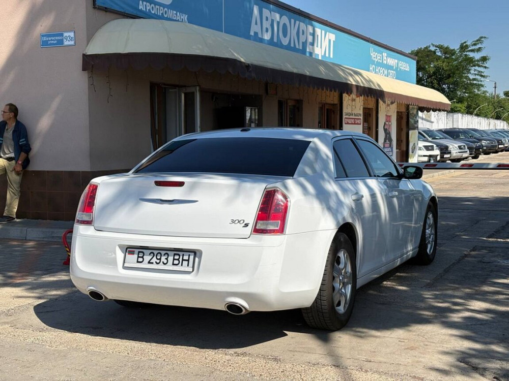 Chrysler 300C 2012 год Тирасполь Тирасполь - изображение 3