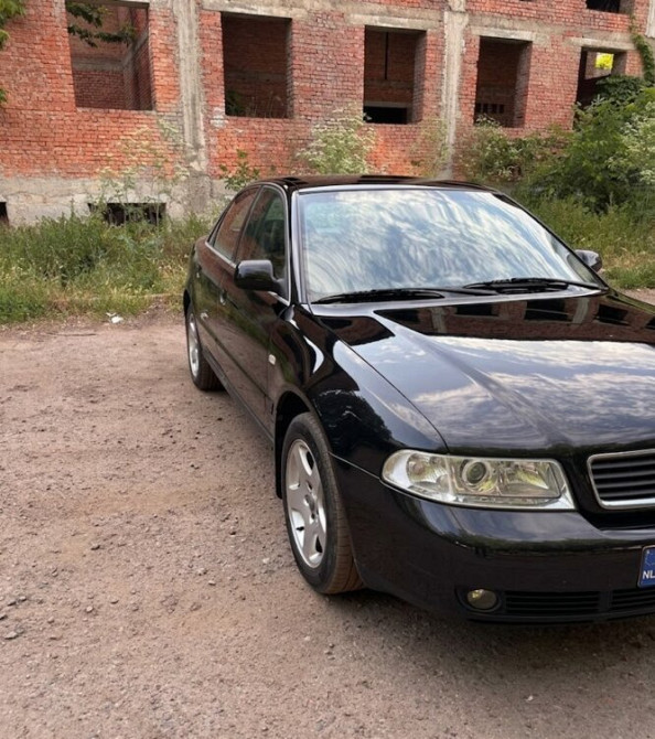 Audi A4 2001 an Bender Bender - fotografie 6