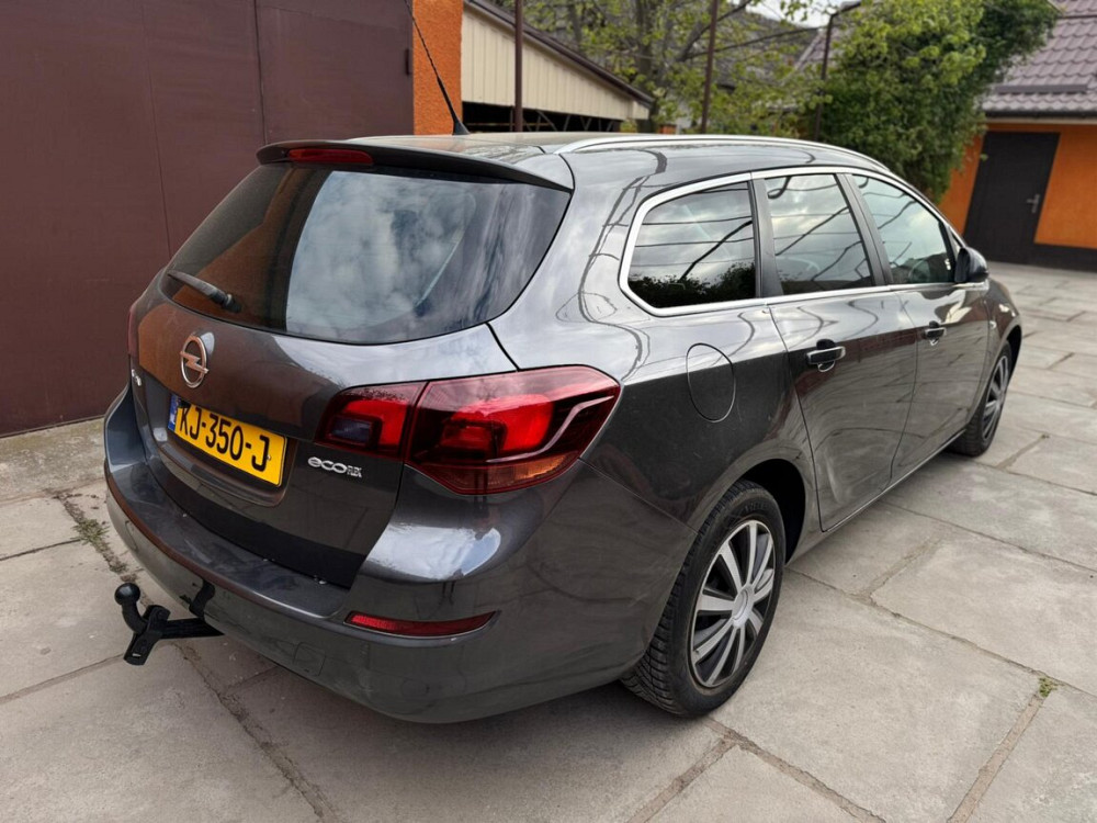 Opel Astra 2013 год Слободзея Слободзея - изображение 3