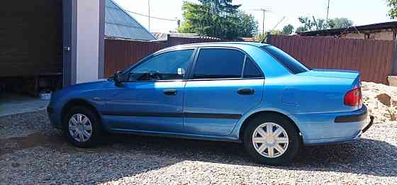 Mitsubishi Carisma 2000 an Tiraspol Tiraspol
