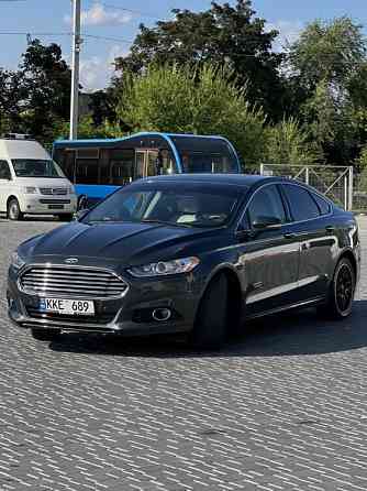 Ford Fusion 2016 an Bender Bender