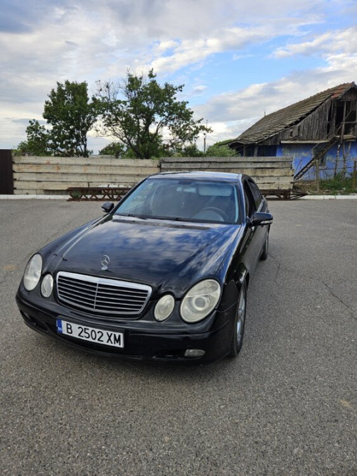Mercedes E-Class 2004 an Căuşeni Căuşeni - fotografie 2