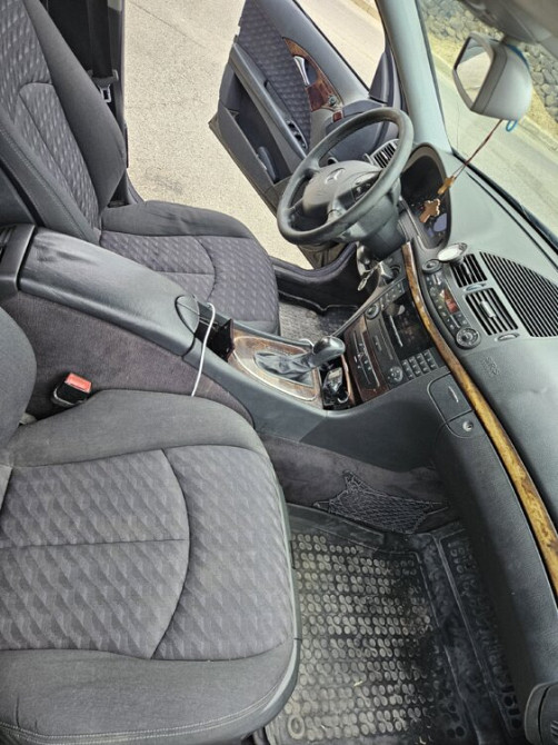Mercedes E-Class 2004 an Căuşeni Căuşeni - fotografie 6