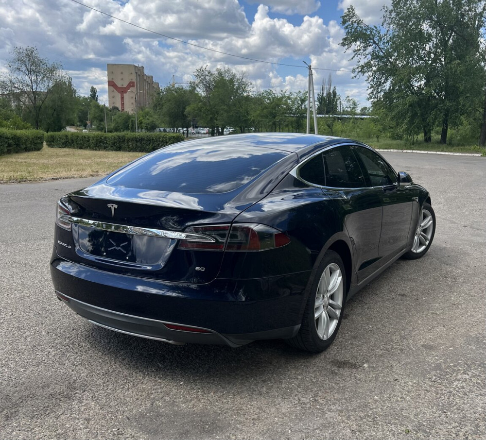 Tesla Model S 2014 год Новые Анены Новые Анены - изображение 3