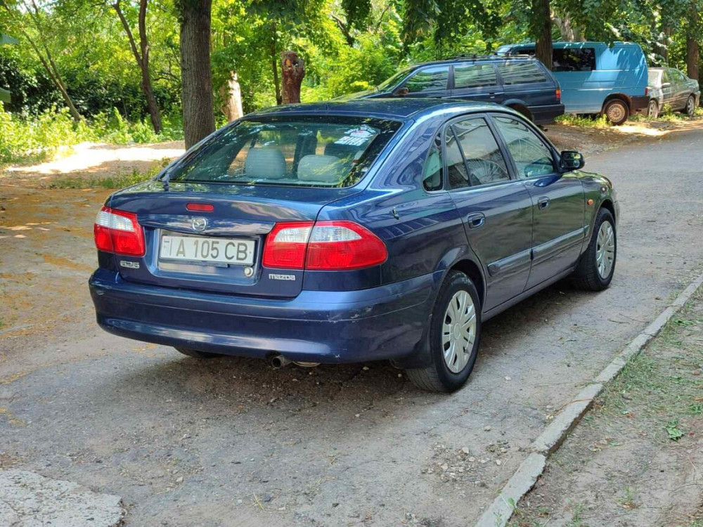 Mazda 626 2000 an Bender Bender - fotografie 3