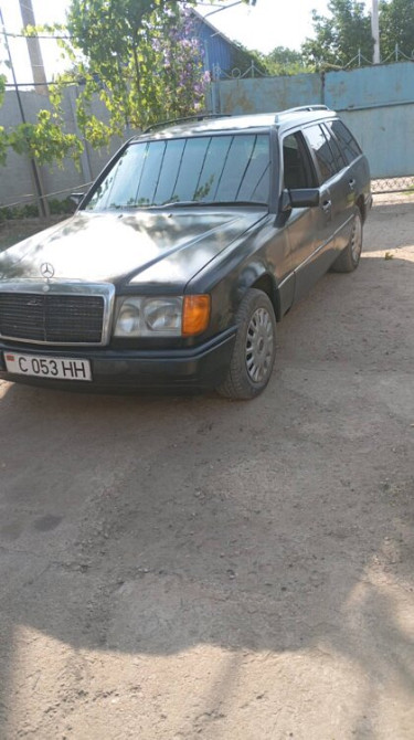 Mercedes W124 1990 an Tiraspol Tiraspol - fotografie 1