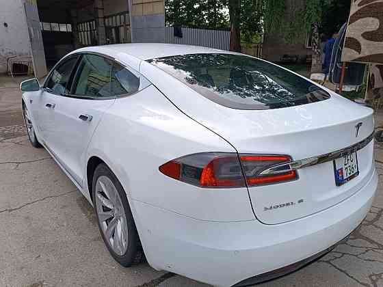 Tesla Model S 2016 год Бендеры Бендеры