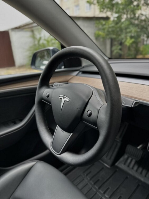 Tesla Model Y 2023 год Тирасполь Тирасполь - изображение 8