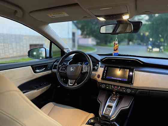 Продаётся Honda Clarity  Turing Plug-in Hybrid 2018 г. в. Tiraspol