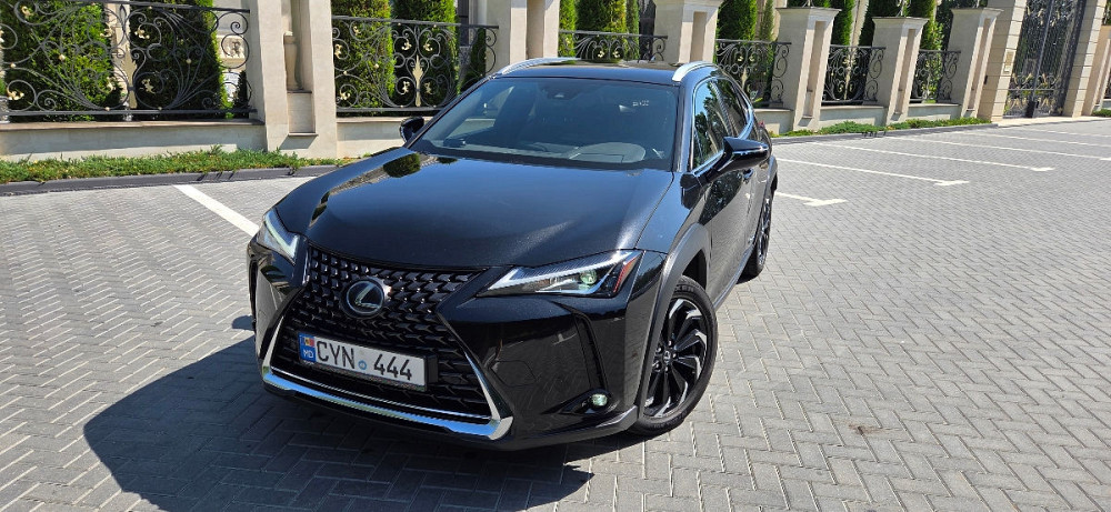 Lexus UX Chişinău - fotografie 2
