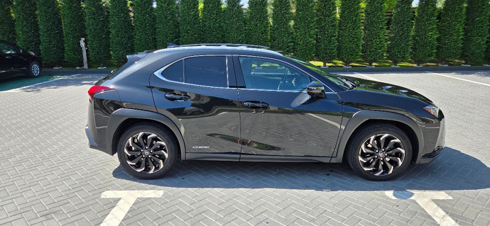 Lexus UX Chişinău - fotografie 6