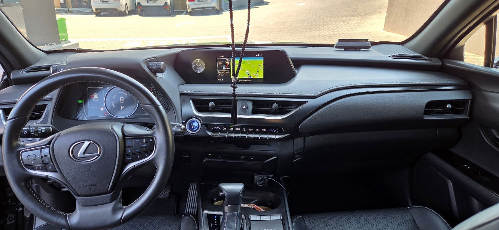 Lexus UX Chişinău - fotografie 10