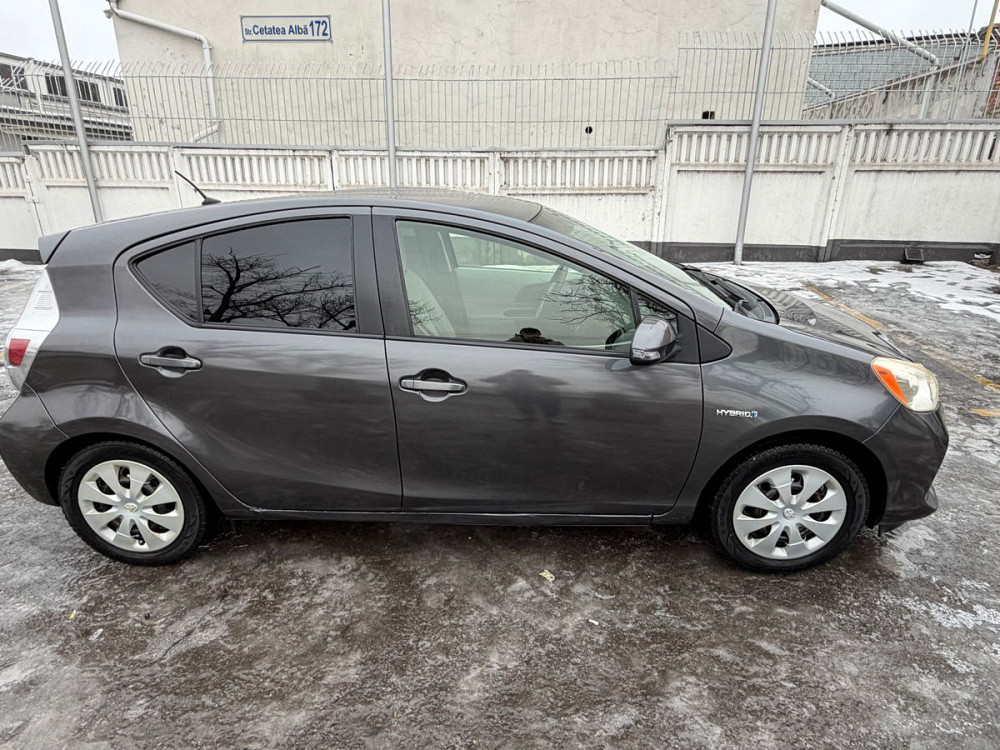 Toyota Prius c Кишинёв - изображение 4
