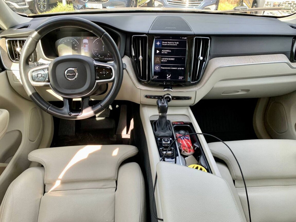 Volvo XC60 D4 AWD INSCRIPTION, Diesel 2.0 Chişinău - fotografie 6